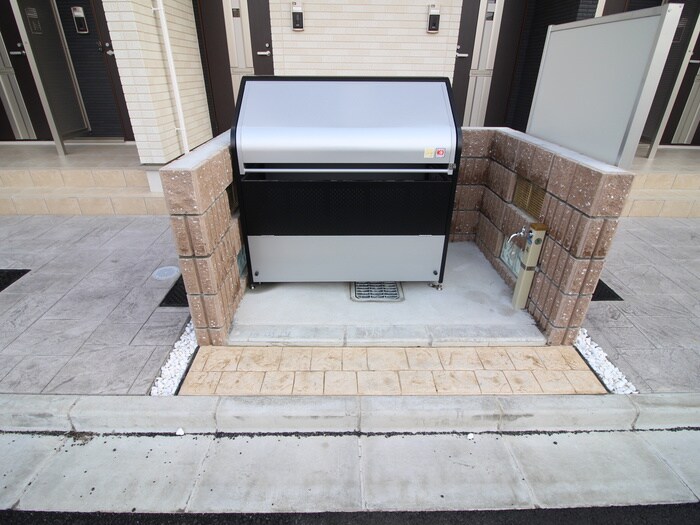 物件外観写真4　(建物設備)