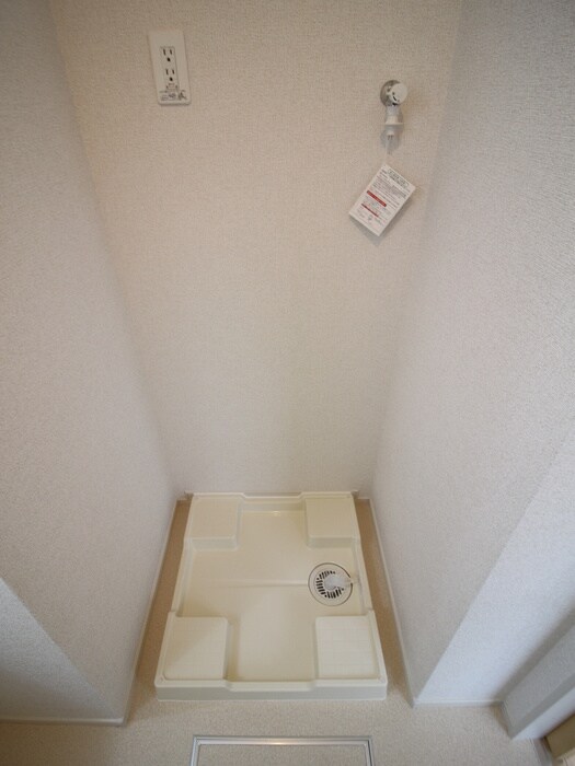 物件内観写真19　(洗濯機置場)