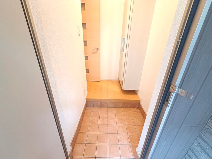 物件内観写真22　(玄関)