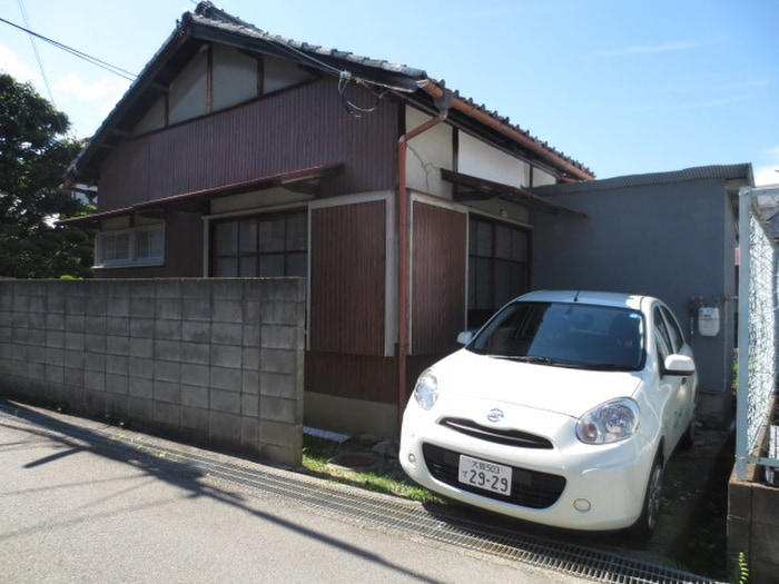 春日町１丁目貸家の物件外観写真