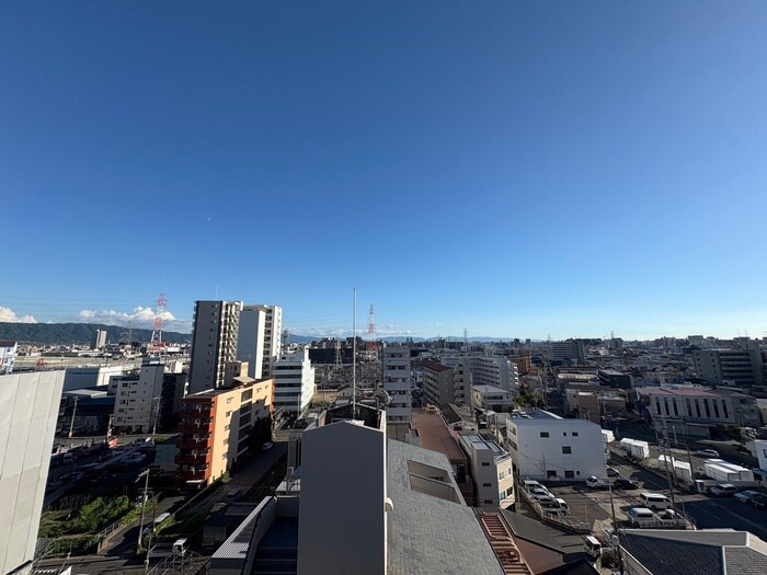 物件内観写真13　(室内からの展望)