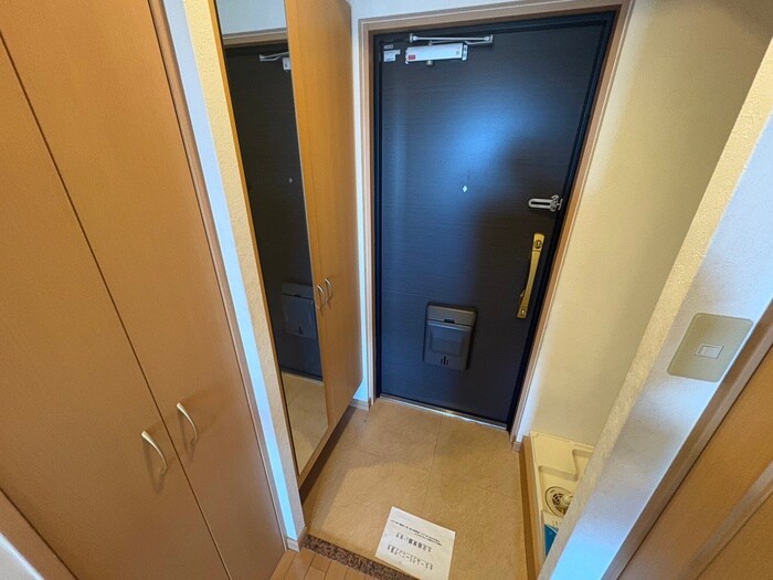 物件内観写真15　(玄関)