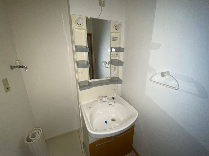 物件内観写真12　(洗面)