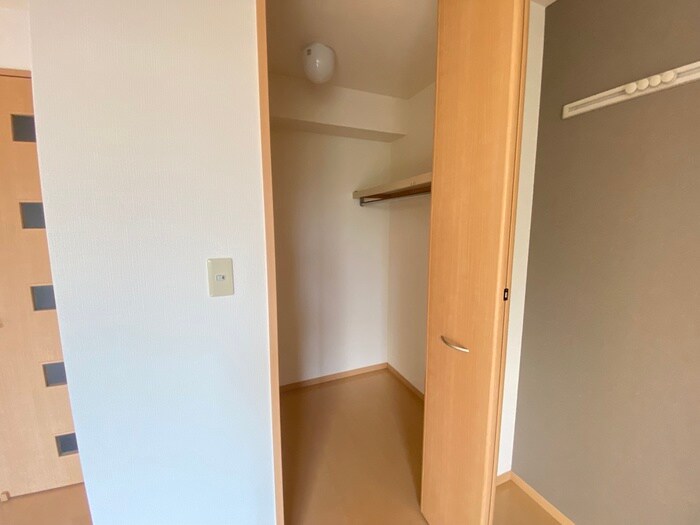 物件内観写真13　(収納)