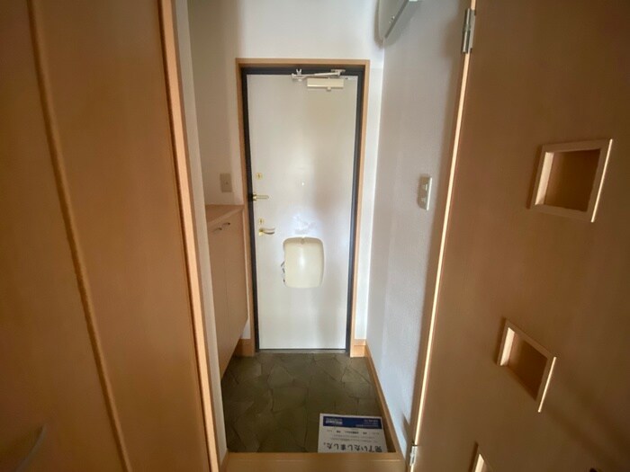 物件内観写真14　(玄関)
