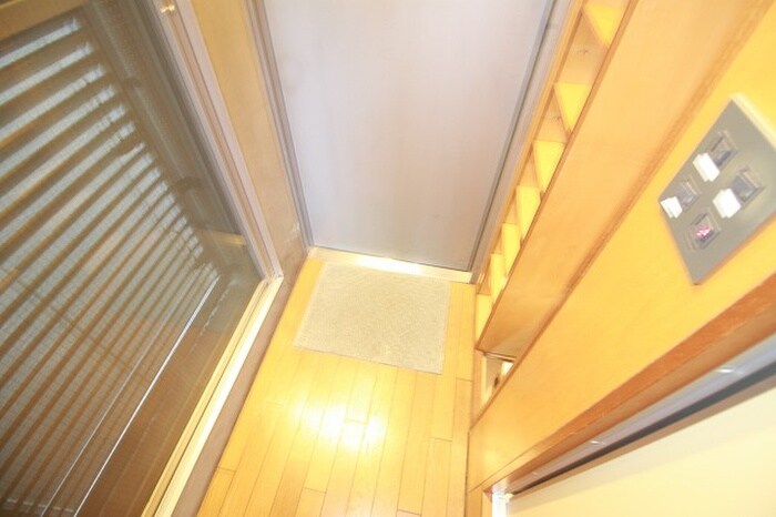 物件内観写真17　(玄関)