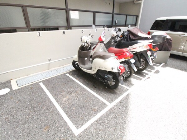 バイク置き場