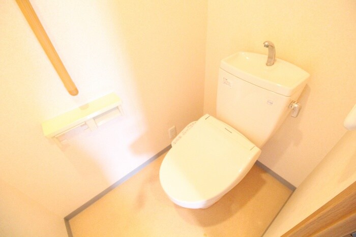 物件内観写真10　(トイレ)