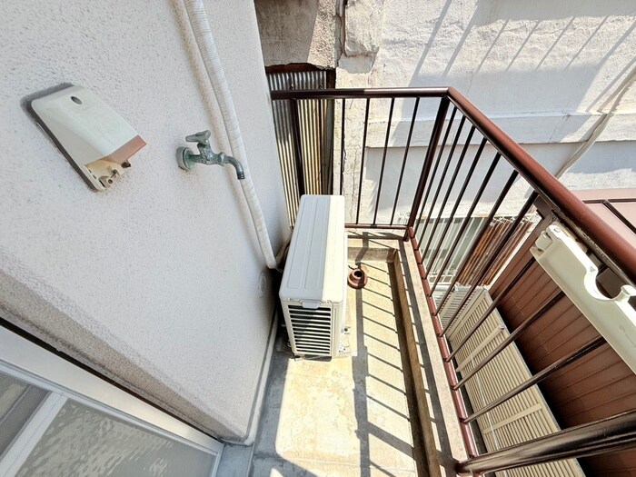 物件内観写真14　(洗濯機置場)