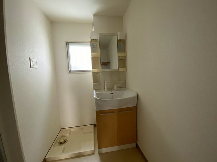 物件内観写真11　(洗面)