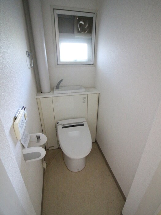 物件内観写真11　(トイレ)