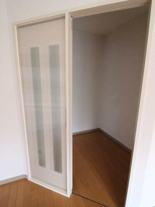物件内観写真13　(収納)