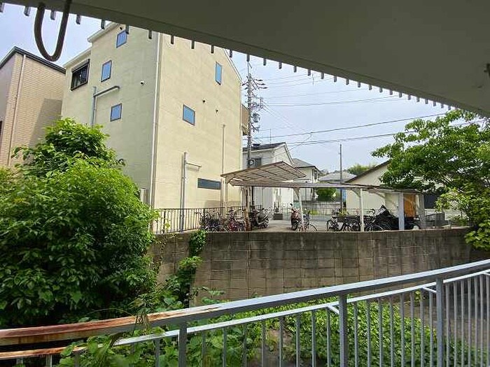 物件内観写真22　(室内からの展望)