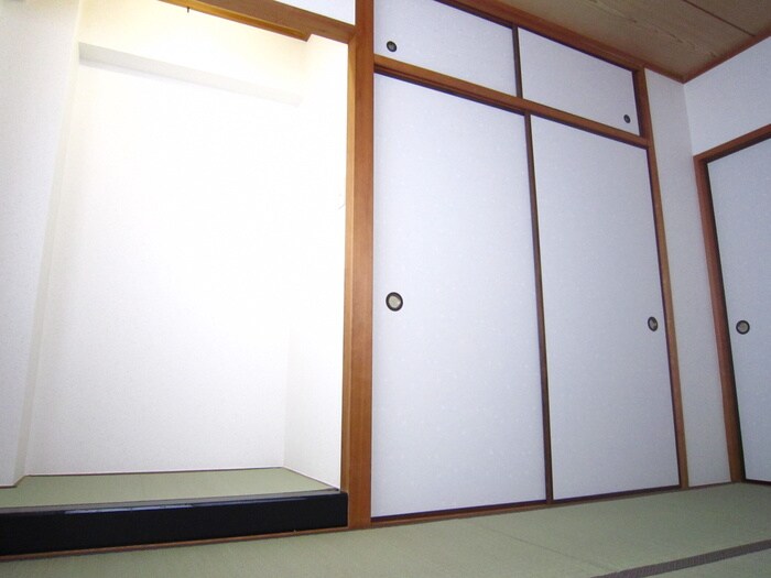 物件内観写真9　(居室)