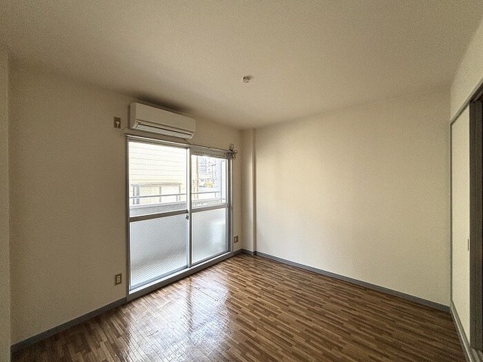 物件内観写真11　(居室)