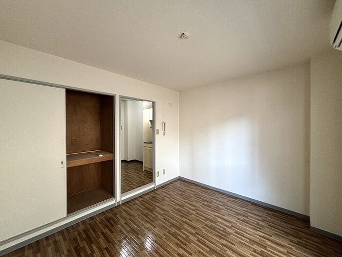 物件内観写真19　(居室)