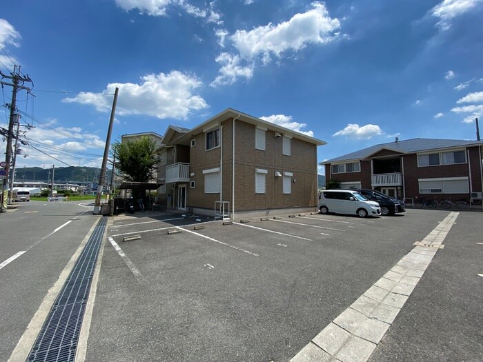 物件外観写真6　(外観写真)