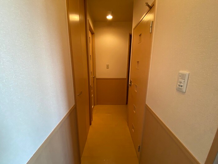 物件内観写真13　(廊下)
