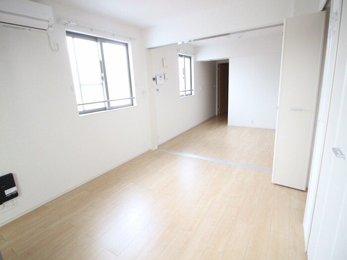 物件内観写真7　(居室)