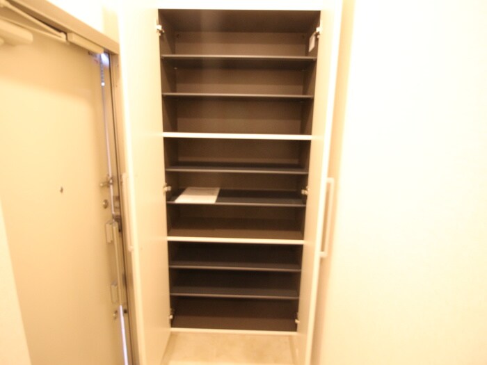 物件内観写真18　(靴箱)
