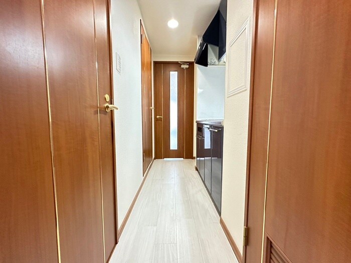 物件内観写真9　(廊下)