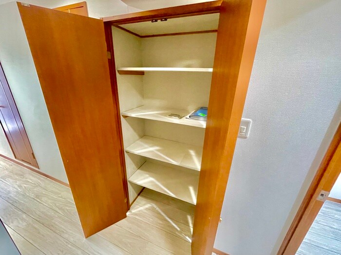 物件内観写真15　(収納)