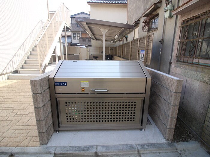 物件外観写真4　(建物設備)