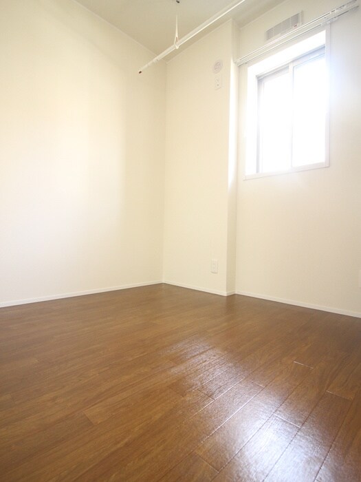 物件内観写真10　(居室)