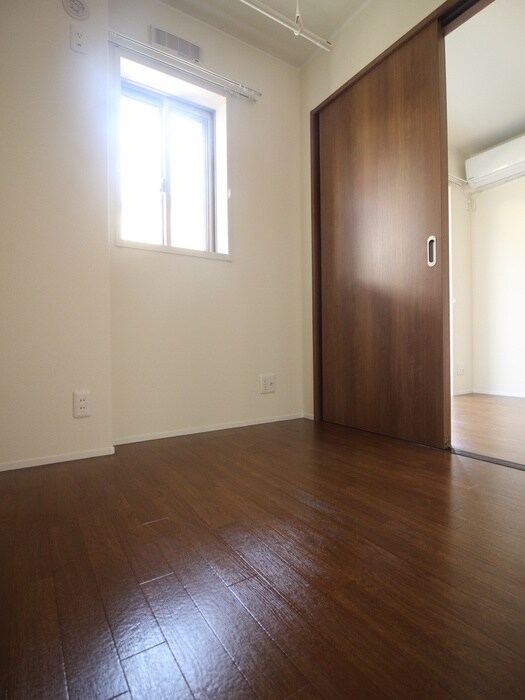 物件内観写真11　(居室)