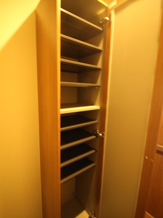 物件内観写真18　(靴箱)