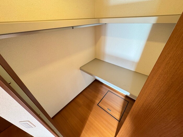 物件内観写真16　(収納)