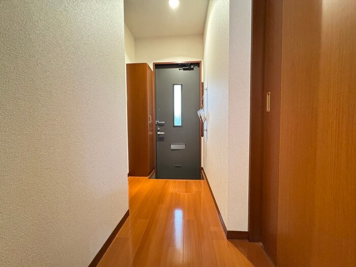 物件内観写真18　(廊下)