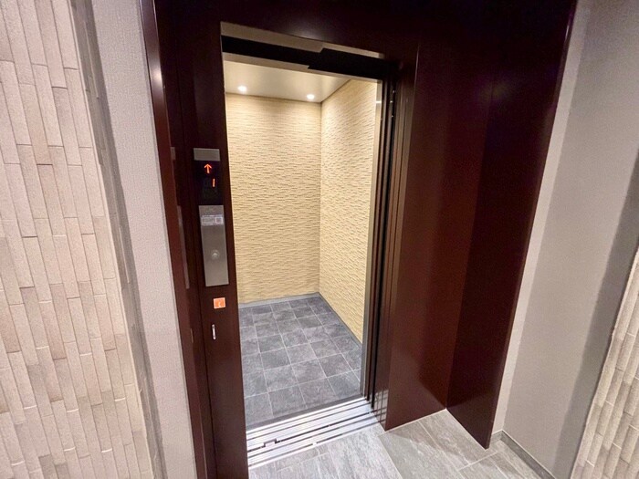 物件外観写真4　(建物設備)