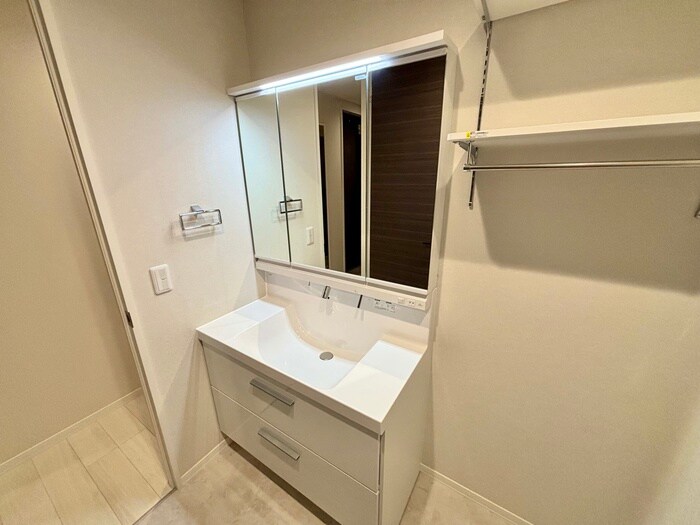 物件内観写真13　(洗面)