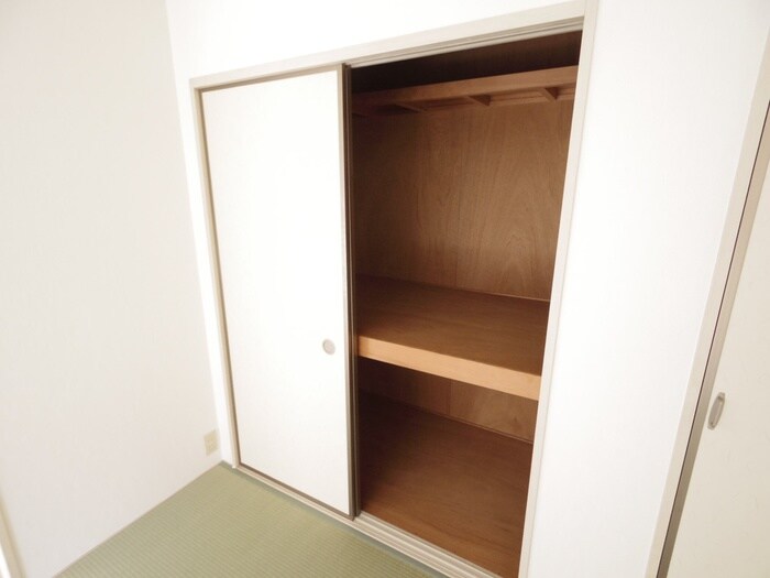 物件内観写真16　(収納)