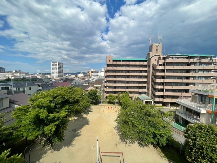 物件内観写真22　(室内からの展望)