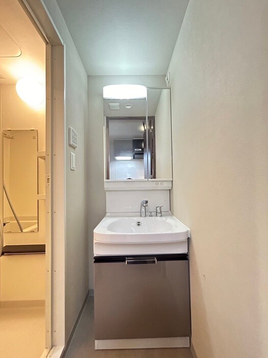 物件内観写真12　(洗面)