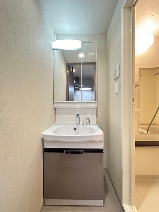 物件内観写真12　(洗面)