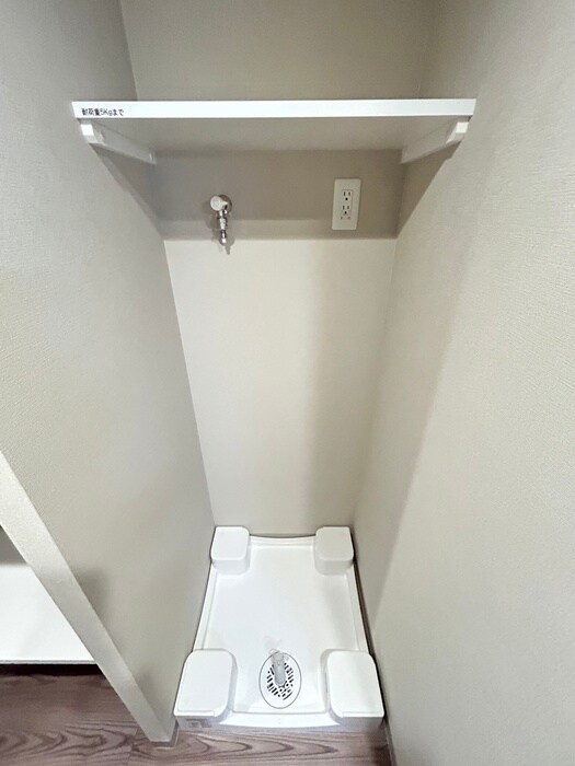 物件内観写真13　(洗濯機置場)