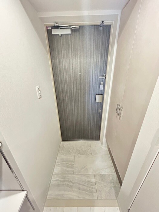 物件内観写真17　(玄関)