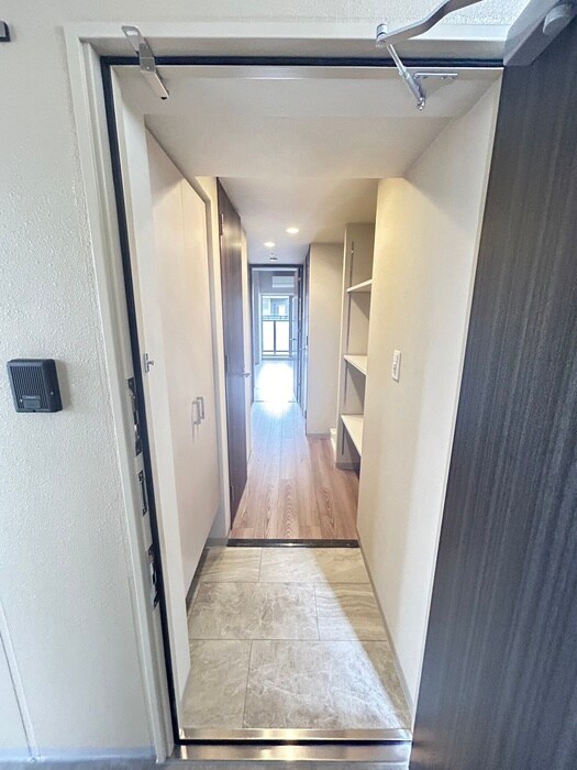 物件内観写真22　(玄関)