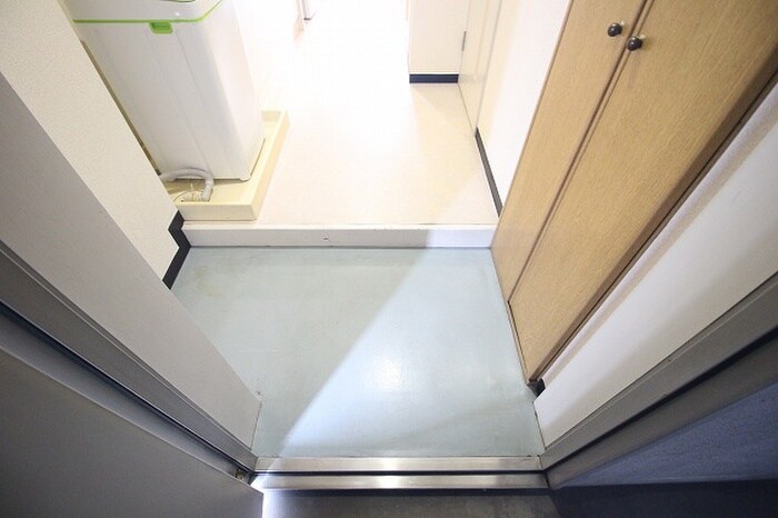 物件内観写真14　(玄関)