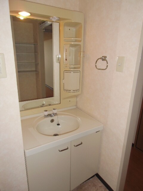 物件内観写真12　(洗面)