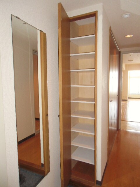 物件内観写真13　(収納)