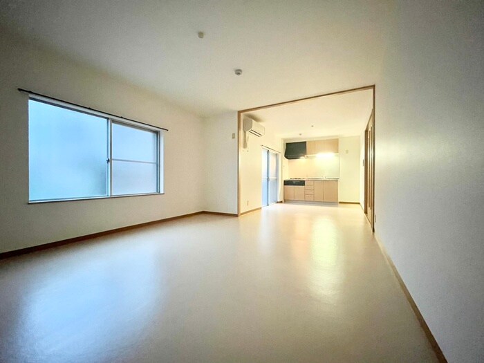 物件内観写真8　(居室)