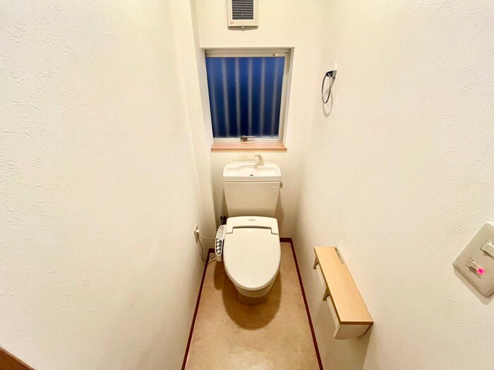 物件内観写真13　(トイレ)