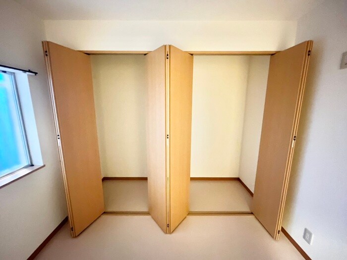 物件内観写真16　(収納)
