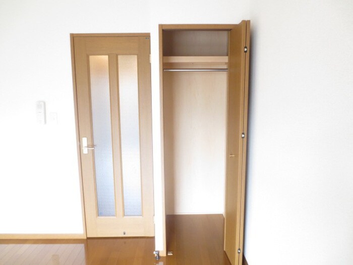 物件内観写真10　(収納)