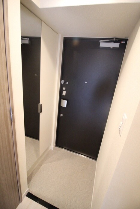 物件内観写真15　(玄関)