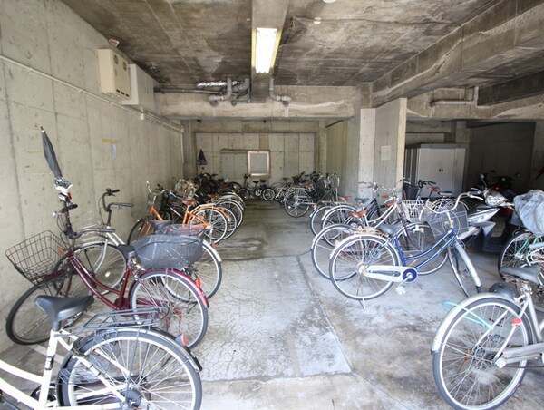 駐輪場